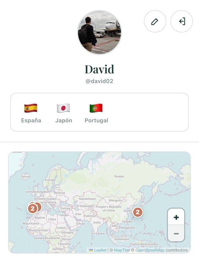 Perfil de David en Voyage, con las banderas de España, Japón y Portugal y el mapa de sus viajes